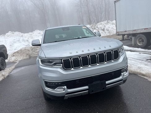 Used 2022 Jeep Wagoneer Series III image 5