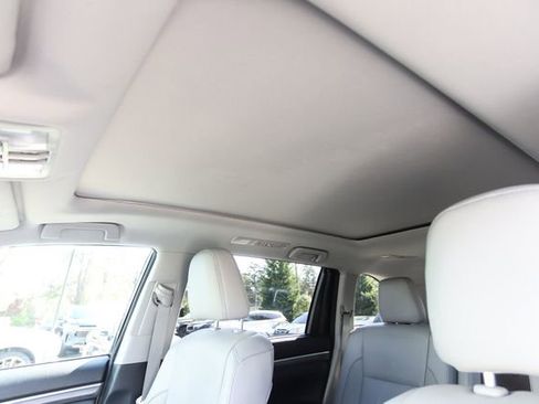 Used 2018 Toyota Highlander Limited Platinum image 38