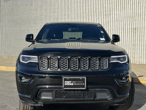 Used 2022 Jeep Grand Cherokee Laredo X image 7