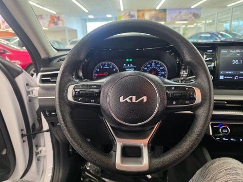 Used 2023 Kia K5 LXS FWD image 10