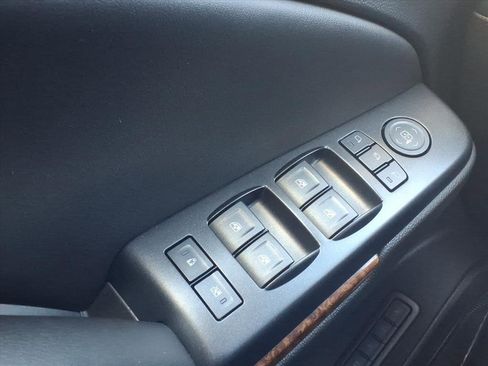 Used 2017 Chevrolet Tahoe Premier image 30