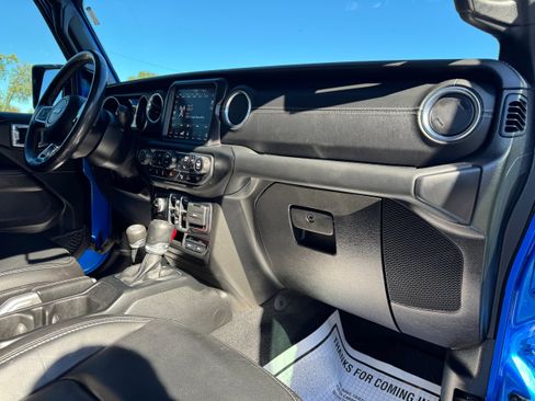 Used 2021 Jeep Wrangler Unlimited Sahara image 18