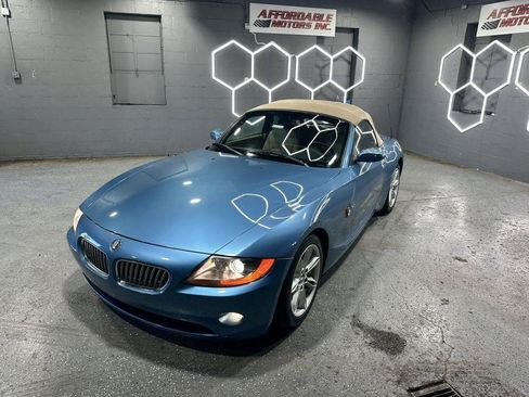 Used 2003 BMW Z4 3.0i RWD image 2