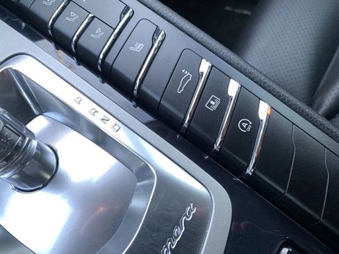 Used 2013 Porsche Panamera image 22