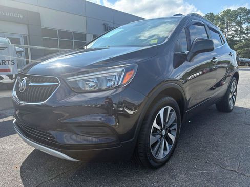 Used 2022 Buick Encore Preferred AWD/4WD image 1