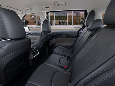 New 2025 Kia Carnival LXS FWD image 18
