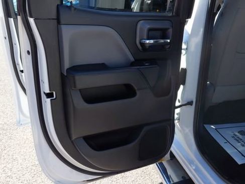 Used 2018 Chevrolet Silverado 1500 Custom w/ Custom Value Package image 25