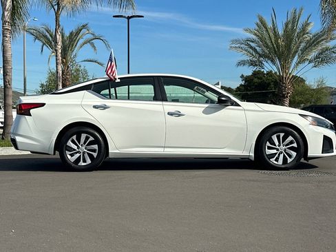 Used 2025 Nissan Altima 2.5 S image 3