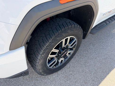 Used 2022 GMC Sierra 2500 AT4 w/ Gooseneck/5TH Wheel Package image 23