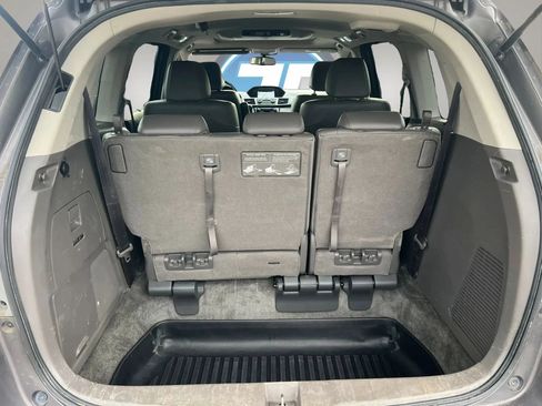 Used 2015 Honda Odyssey Touring Elite image 11