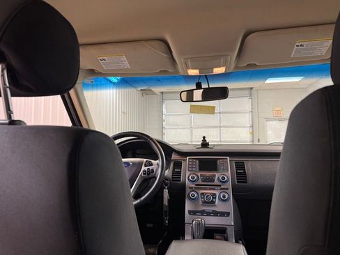 Used 2019 Ford Flex SE FWD image 22