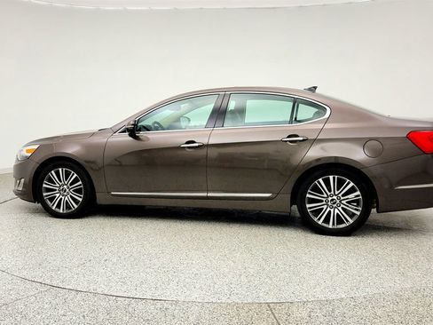 Used 2014 Kia Cadenza Premium w/ Luxury Package FWD image 8