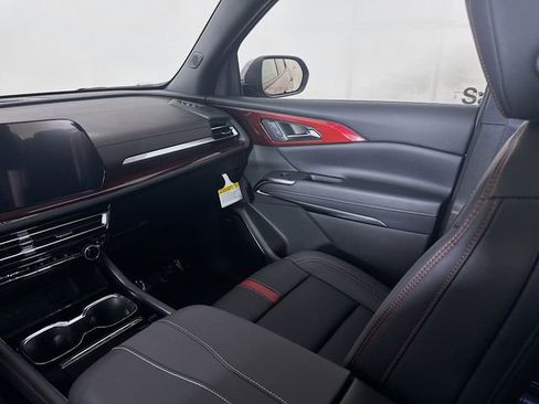 New 2026 Chevrolet Traverse RS image 27