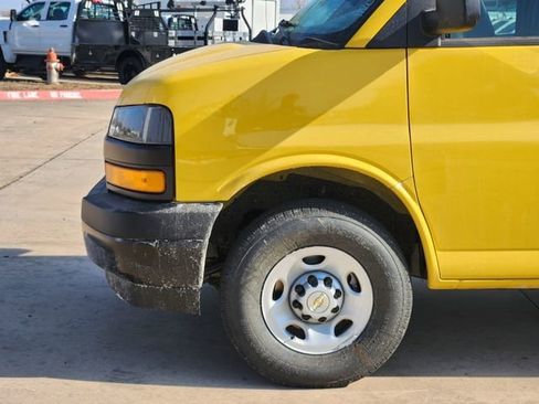 New 2025 Chevrolet Express 2500 RWD image 14