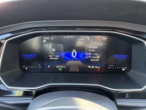 Used 2024 Volkswagen Jetta SE w/ Panoramic Sunroof Package image 13