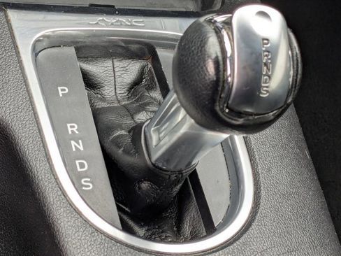 Used 2019 Ford Mustang Convertible w/ Equipment Group 101A image 11