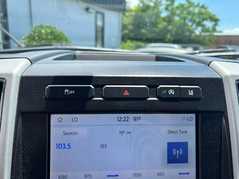 Used 2020 Ford F150 Lariat image 21