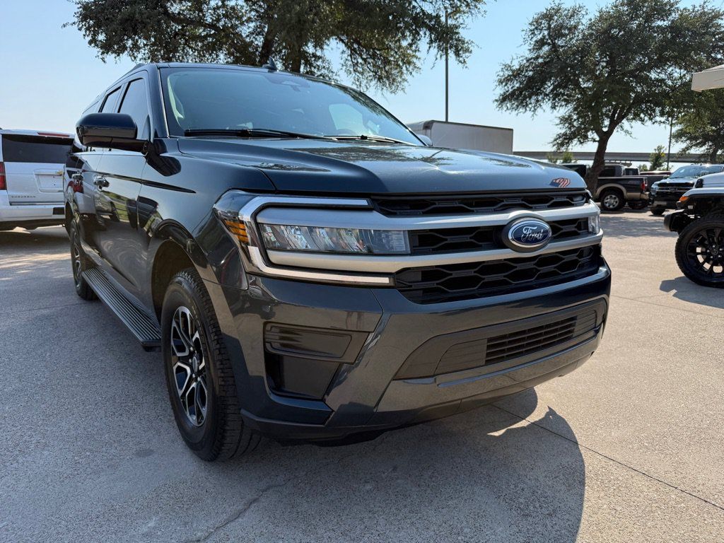 Used 2024 Ford Expedition Max XLT RWD image 1