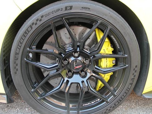 Used 2024 Chevrolet Corvette Z06 w/ Z07 Performance Package RWD image 27