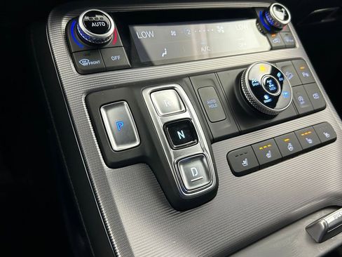 Used 2024 Hyundai Palisade Calligraphy image 24