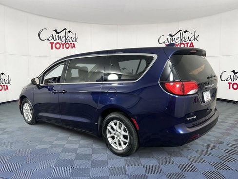 Used 2017 Chrysler Pacifica LX FWD image 5