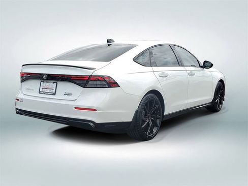 Used 2024 Honda Accord Sport image 3