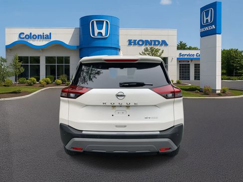 Used 2021 Nissan Rogue SV image 5