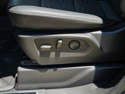 Used 2025 Chevrolet Silverado 1500 ZR2 w/ Technology Package AWD/4WD image 27
