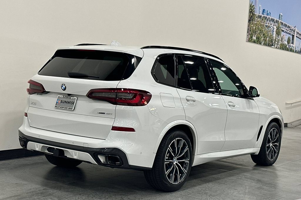 Certified 2023 BMW X5 xDrive40i w/ M Sport Package AWD/4WD image 4