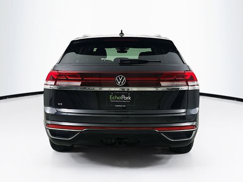 Used 2025 Volkswagen Atlas Cross Sport SE image 7