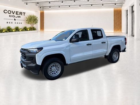 Used 2024 Chevrolet Colorado W/T RWD image 4