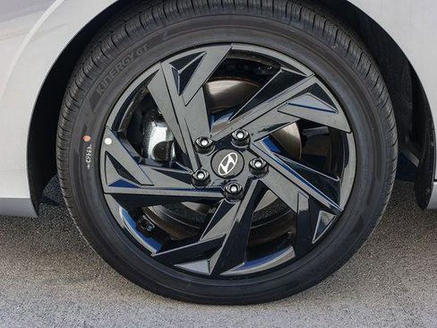 New 2026 Hyundai Elantra SEL Sport Premium FWD image 9
