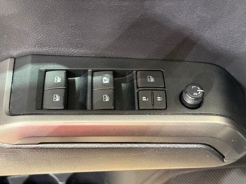 Certified 2020 Toyota Tacoma SR5 w/ Technology Package AWD/4WD image 15