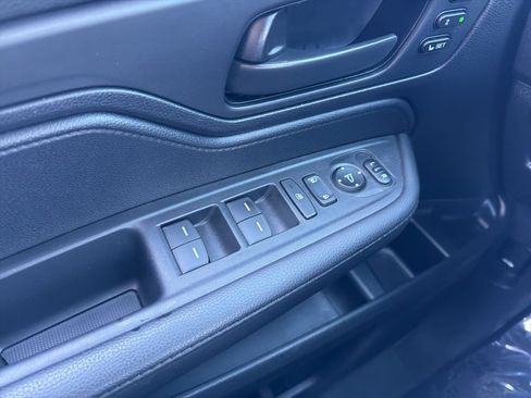 Used 2025 Honda Odyssey Sport-L image 12