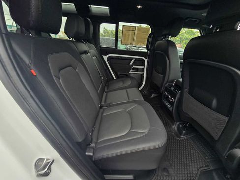 Used 2023 Land Rover Defender 110 X-Dynamic SE AWD/4WD image 14
