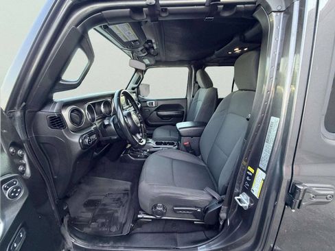 Used 2020 Jeep Gladiator Sport w/ Quick Order Package 24S AWD/4WD image 16