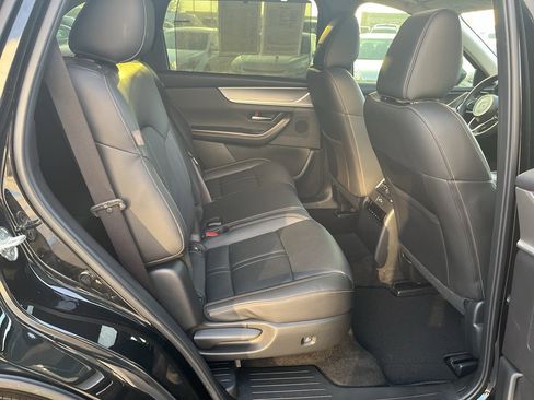 Certified 2025 MAZDA CX-90 3.3 Turbo w/ Preferred Package image 31