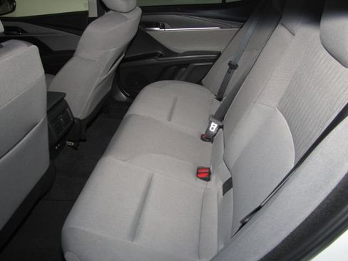 Used 2025 Toyota Camry LE w/ Convenience Package FWD image 13