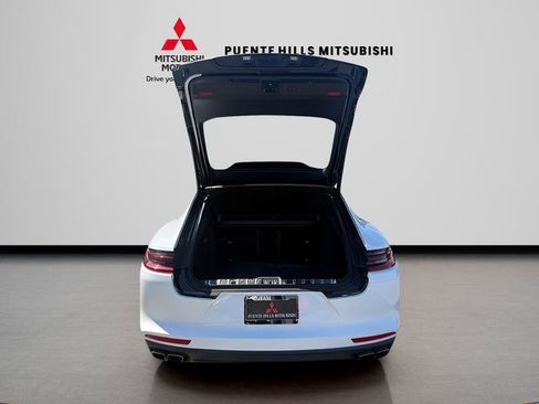 Used 2018 Porsche Panamera Turbo Executive image 32