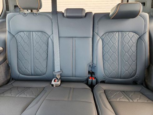 New 2024 Jeep Grand Wagoneer Series III w/ HD Trailer Tow Package image 16