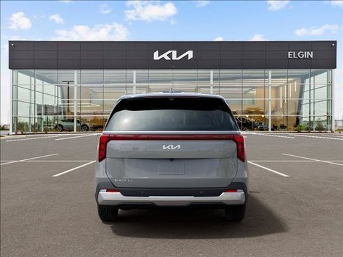 Used 2026 Kia Carnival EX FWD image 5