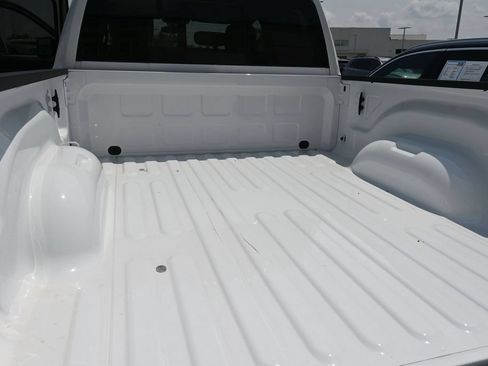 Used 2024 RAM 3500 Tradesman w/ Chrome Appearance Group AWD/4WD image 13