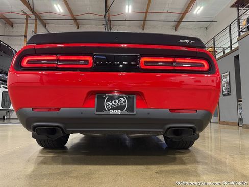 Used 2015 Dodge Challenger SRT Hellcat image 15