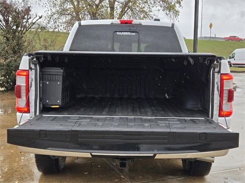 Used 2022 Ford F150 Lariat image 9