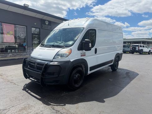 Used 2018 RAM ProMaster 1500 w/ Interior Convenience Group FWD image 2