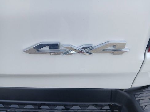 Used 2022 RAM 1500 Laramie AWD/4WD image 11