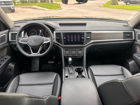 Used 2021 Volkswagen Atlas SE w/ Panoramic Sunroof Package image 23