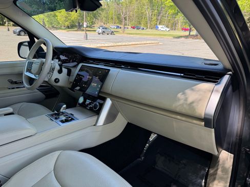 Used 2023 Land Rover Range Rover Long Wheelbase Autobiography image 57