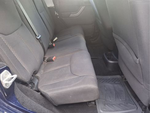 Used 2013 Jeep Wrangler Unlimited Sport image 17