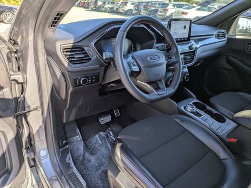 Used 2024 Ford Escape ST-Line w/ Cold Weather Package image 5